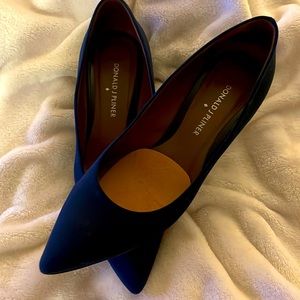 Great Navy Heels . Very comfortable